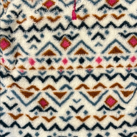 Eddie Bauer Multicolor Patterned Pull-Over - Picture 2 of 11